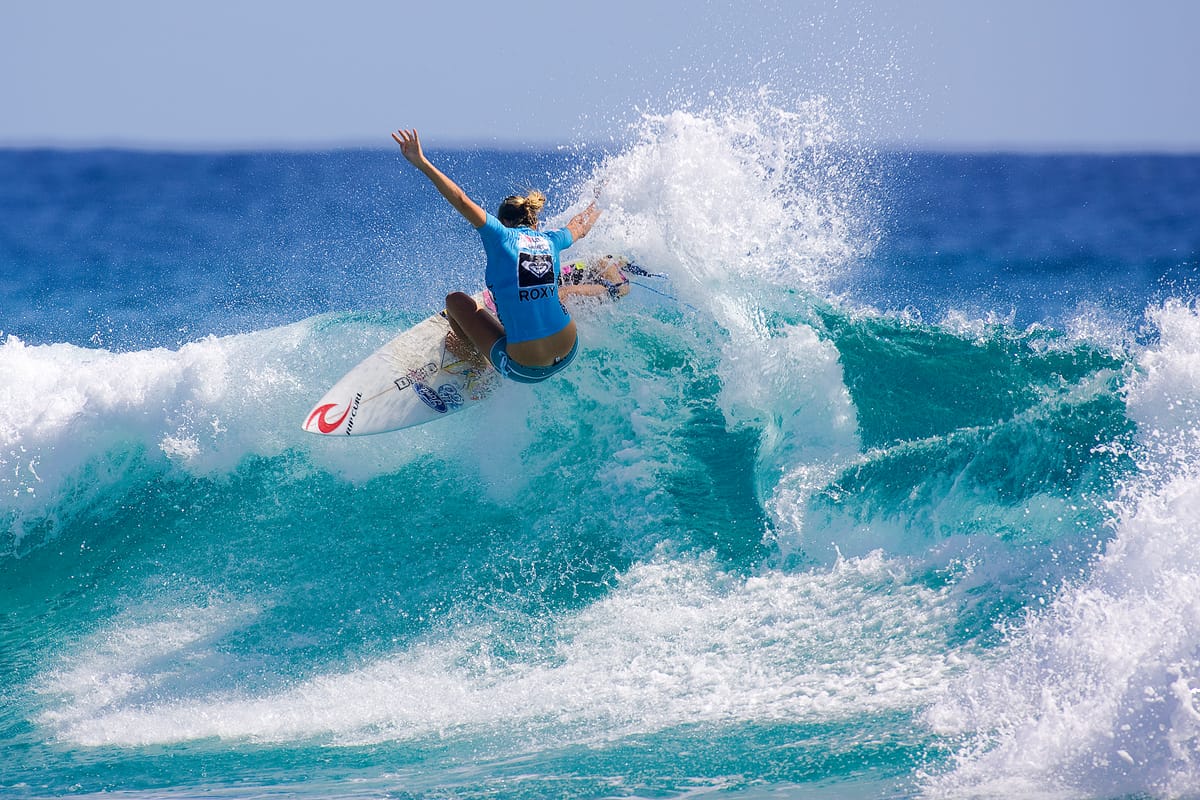 World Surf League Announces Equal Pay for Male and Female Athletes in 2019