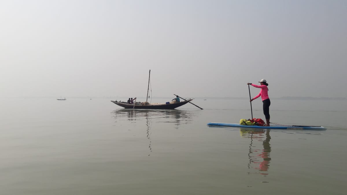 Former London Banker Sets World Record SUPping Across the Ganges