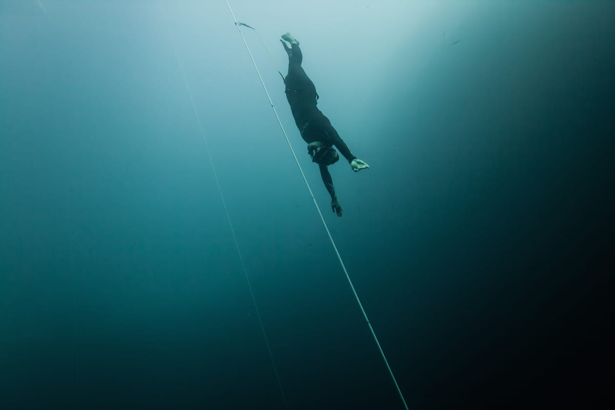 Trubridge is king of the deep at Suunto Vertical Blue freediving contest 2014