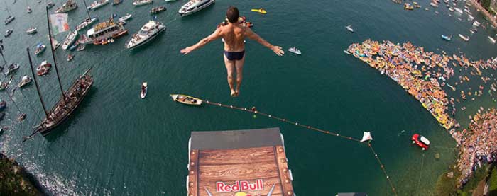 Cliff diving crowns a new lord