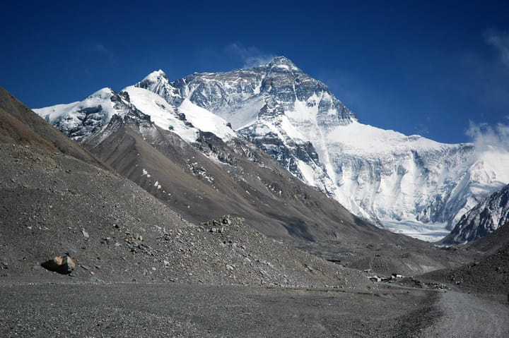 Jornet Climbs Everest Twice in One Week