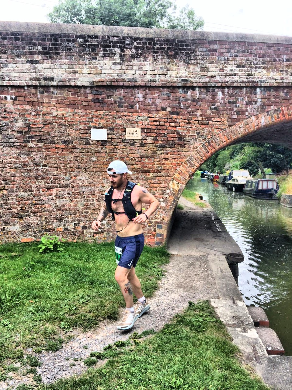 2019: Rhys approaching Mile 40 of Bristol to London KACR race where they both finished, only 33% of starters completed this year.