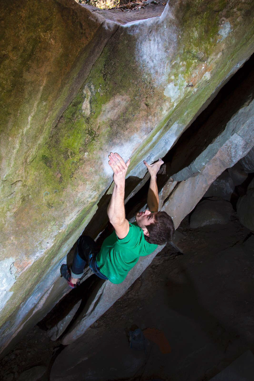 Pol Roca on Double Bubble (V14/8B+), a first ascent he made at La Comarca. Photo: Estabn Laoz.