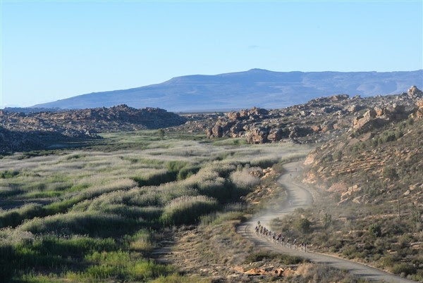 The unforgiving landscape and hot, dry conditions of the Kouebokkeveld region of the Western Cape province increase the difficulty level of the the race. Photo credit: www.zcmc.co.za